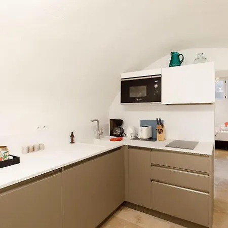 Fabulous Old-Town House, Vue Mer Terrasse, Philomer, 3 Appartements Αντίμπ