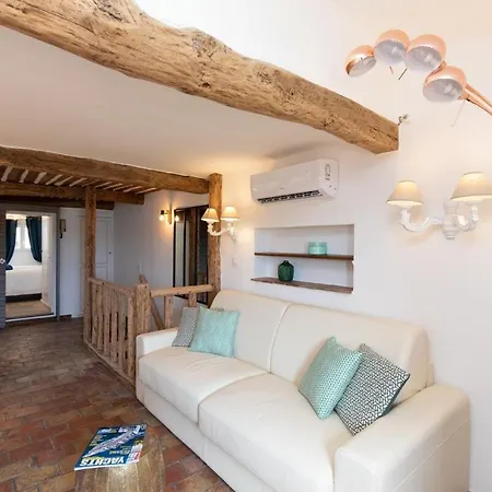 Fabulous Old-Town House, Vue Mer Terrasse, Philomer, 3 Appartements