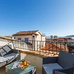 Fabulous Old-town House, Vue Terrasse, Philomer, 3