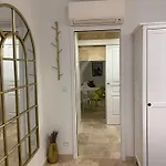 Fabulous Old-town House, Vue Terrasse, Philomer, 3 Apartment Antibes