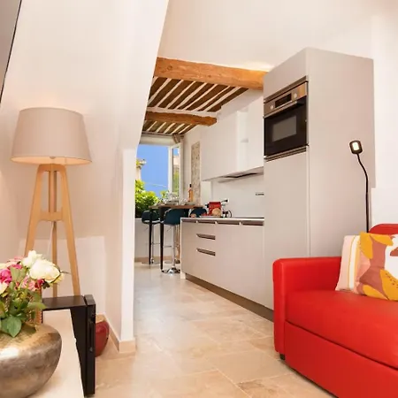 Fabulous old-town house, Vue Mer Terrasse, Philomer, 3 appartements Appartement *