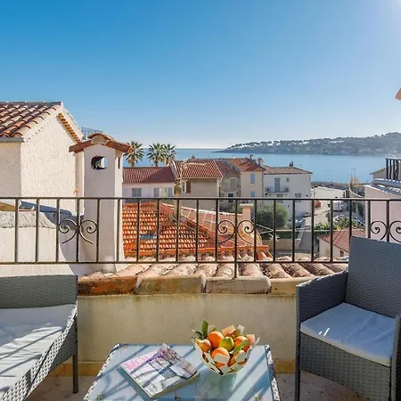 Fabulous old-town house, Vue Mer Terrasse, Philomer, 3 appartements Appartement Antibes