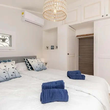 Fabulous Old-town House, Vue Terrasse, Philomer, 3 Antibes