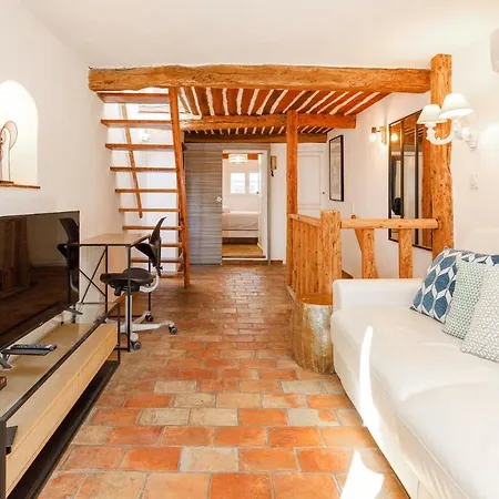 Appartement Fabulous old-town house, Vue Mer Terrasse, Philomer, 3 appartements *