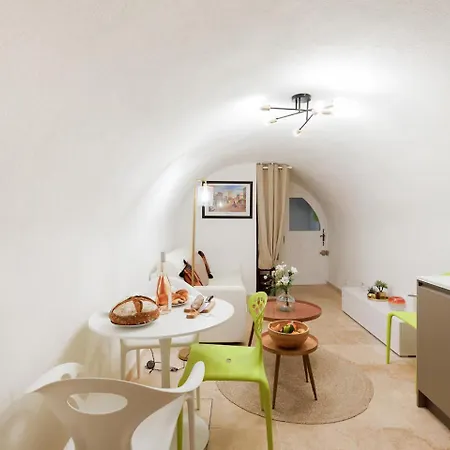 Fabulous Old-town House, Vue Terrasse, Philomer, 3 Antibes