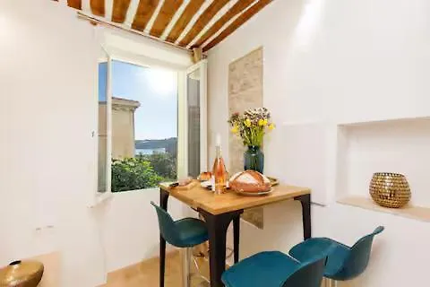 Fabulous Old-town House, Vue Terrasse, Philomer, 3 * אנטיב