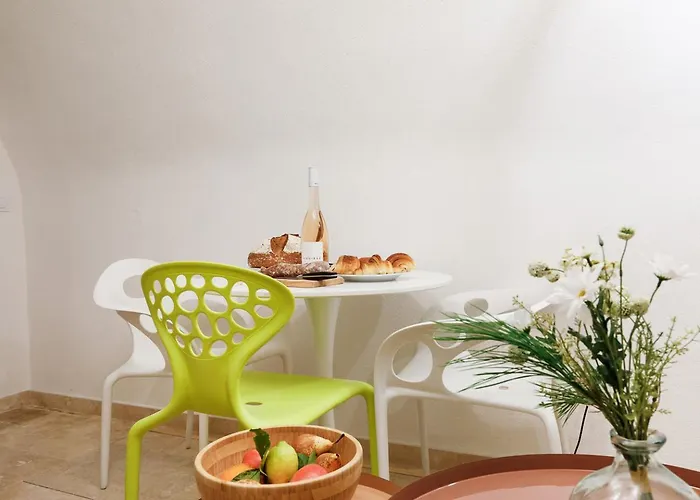 Fabulous Old-town House, Vue Terrasse, Philomer, 3 דירה אנטיב