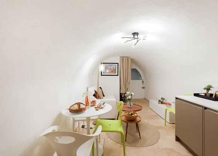 Fabulous Old-town House, Vue Terrasse, Philomer, 3 Antibes